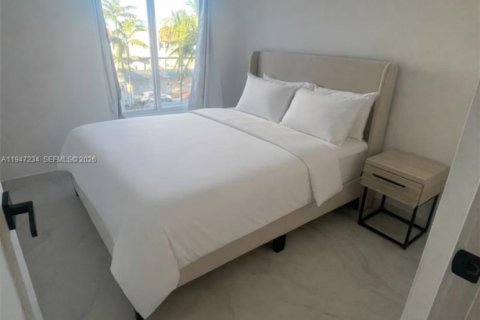 Adosado en alquiler en North Miami Beach, Florida, 3 dormitorios, 227.61 m2 № 2054640 - foto 17