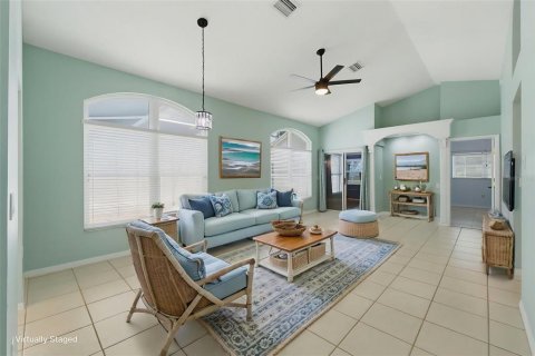 House in Spring Hill, Florida 2 bedrooms, 119.19 sq.m. № 2195789 - photo 7