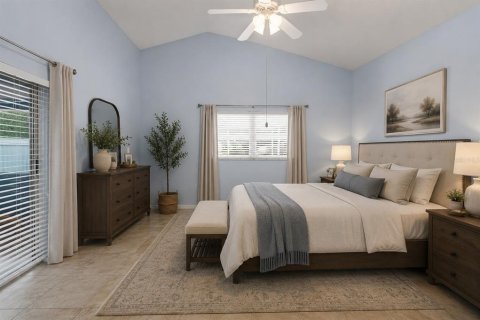 House in Spring Hill, Florida 2 bedrooms, 119.19 sq.m. № 2195789 - photo 17