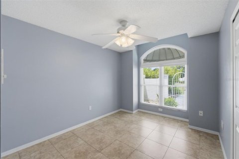 House in Spring Hill, Florida 2 bedrooms, 119.19 sq.m. № 2195789 - photo 25