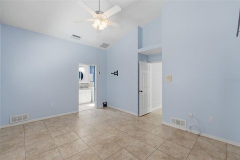 House in Spring Hill, Florida 2 bedrooms, 119.19 sq.m. № 2195789 - photo 19