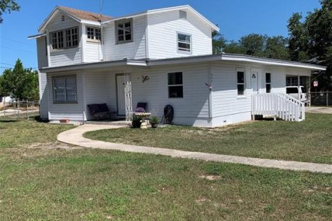 House in Sebring, Florida 3 bedrooms, 159.61 sq.m. № 1802005 - photo 1