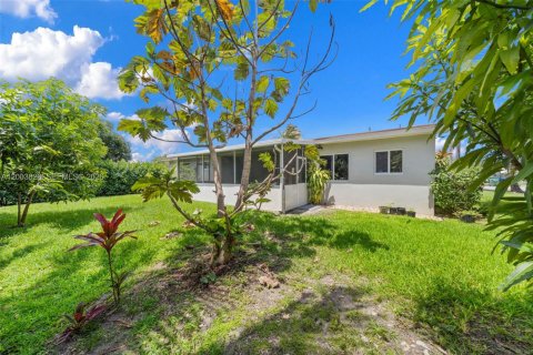 Casa en venta en Miami, Florida, 3 dormitorios, 124.86 m2 № 2069308 - foto 10