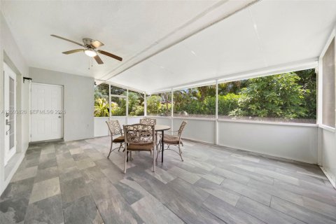 Casa en venta en Miami, Florida, 3 dormitorios, 124.86 m2 № 2069308 - foto 6