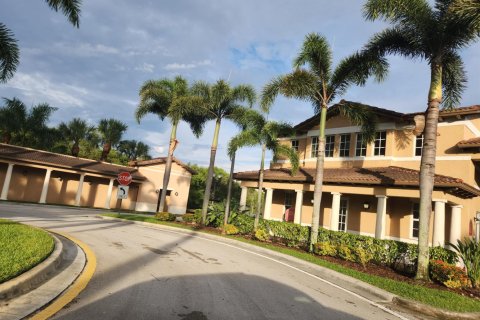 Adosado en venta en Pembroke Pines, Florida, 3 dormitorios, 144.37 m2 № 2180446 - foto 2