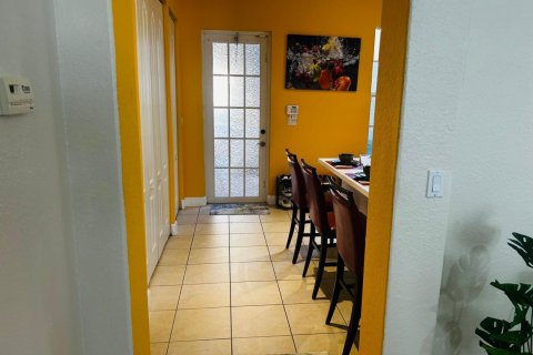 Adosado en venta en Pembroke Pines, Florida, 3 dormitorios, 144.37 m2 № 2180446 - foto 7