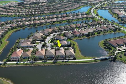 Villa ou maison à vendre à Venice, Floride: 4 chambres, 233.74 m2 № 2150879 - photo 2
