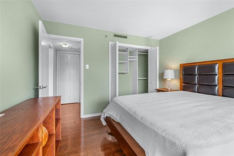 Condo in Tampa, Florida, 2 bedrooms  № 2403590 - photo 27