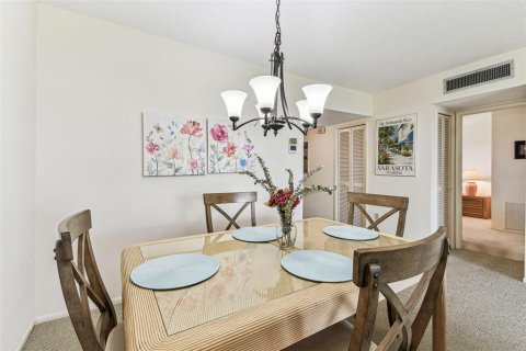 Copropriété à vendre à Sarasota, Floride: 2 chambres, 101.26 m2 № 1628476 - photo 6
