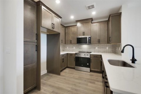 Copropriété à vendre à Orlando, Floride: 2 chambres, 138.05 m2 № 2099161 - photo 6