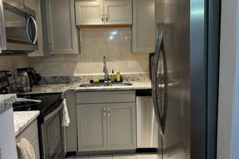 Condo in Altamonte Springs, Florida, 3 bedrooms  № 1540824 - photo 18