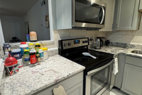 Condo in Altamonte Springs, Florida, 3 bedrooms  № 1540824 - photo 19