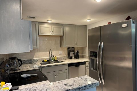 Condo in Altamonte Springs, Florida, 3 bedrooms  № 1540824 - photo 16