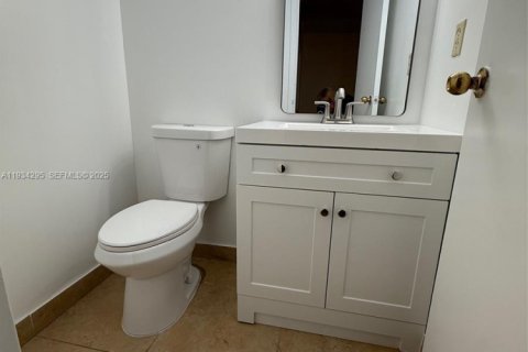 Condominio en alquiler en Sunny Isles Beach, Florida, 1 dormitorio, 71.26 m2 № 1993091 - foto 8