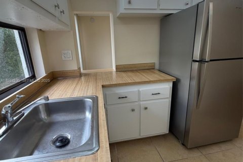 Condominio en alquiler en Sunny Isles Beach, Florida, 1 dormitorio, 71.26 m2 № 1993091 - foto 23