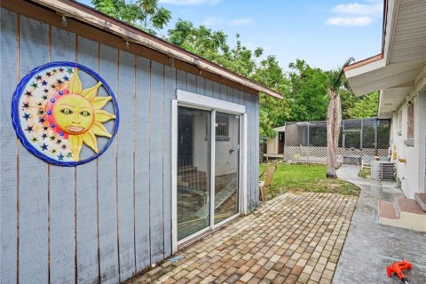 House in Haines City, Florida 3 bedrooms, 102.84 sq.m. № 2354824 - photo 15