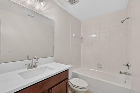 Villa ou maison à vendre à Apopka, Floride: 4 chambres, 220.09 m2 № 2402869 - photo 20