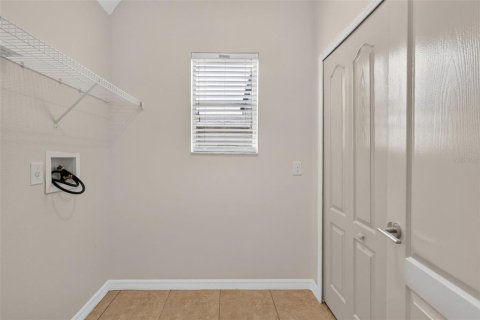 Villa ou maison à vendre à Apopka, Floride: 4 chambres, 220.09 m2 № 2402869 - photo 21