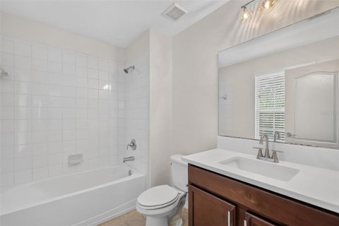 Villa ou maison à vendre à Apopka, Floride: 4 chambres, 220.09 m2 № 2402869 - photo 17