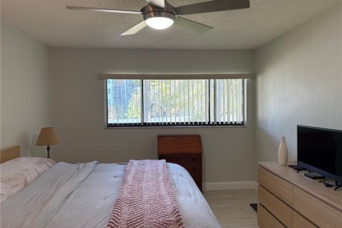 Copropriété à vendre à Palm Harbor, Floride: 2 chambres, 76.64 m2 № 2142348 - photo 15