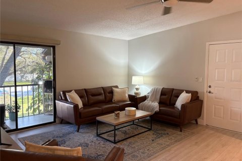 Copropriété à vendre à Palm Harbor, Floride: 2 chambres, 76.64 m2 № 2142348 - photo 10