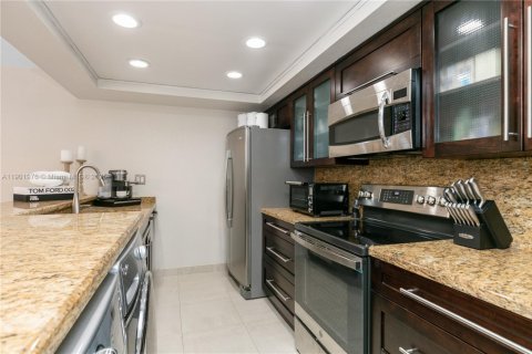 Adosado en alquiler en Miami, Florida, 3 dormitorios, 147.9 m2 № 1953713 - foto 9