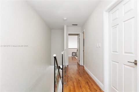 Adosado en alquiler en Miami, Florida, 3 dormitorios, 147.9 m2 № 1953713 - foto 21