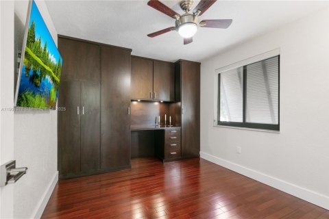 Adosado en alquiler en Miami, Florida, 3 dormitorios, 147.9 m2 № 1953713 - foto 29