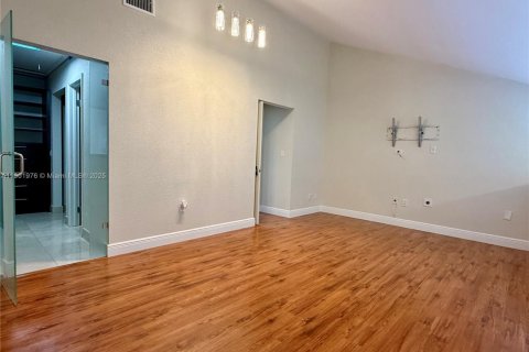 Adosado en alquiler en Miami, Florida, 3 dormitorios, 147.9 m2 № 1953713 - foto 26