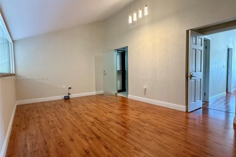 Adosado en alquiler en Miami, Florida, 3 dormitorios, 147.9 m2 № 1953713 - foto 25