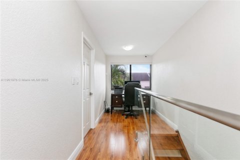 Adosado en alquiler en Miami, Florida, 3 dormitorios, 147.9 m2 № 1953713 - foto 20