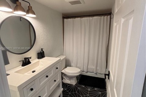 Copropriété à louer à Miami Lakes, Floride: 2 chambres, 106.56 m2 № 2179724 - photo 13