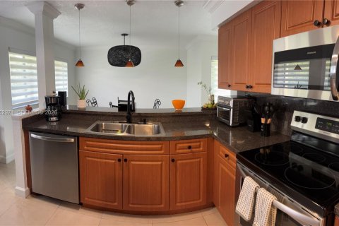 Copropriété à louer à Miami Lakes, Floride: 2 chambres, 106.56 m2 № 2179724 - photo 10