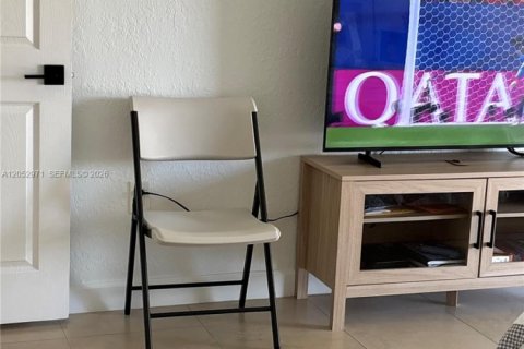 Copropriété à louer à Miami Lakes, Floride: 2 chambres, 106.56 m2 № 2179724 - photo 18