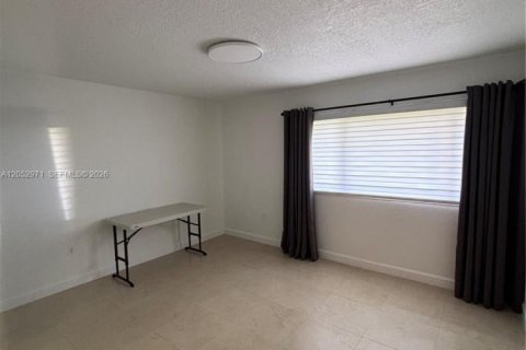 Copropriété à louer à Miami Lakes, Floride: 2 chambres, 106.56 m2 № 2179724 - photo 11