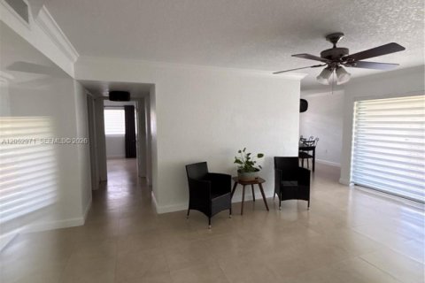 Copropriété à louer à Miami Lakes, Floride: 2 chambres, 106.56 m2 № 2179724 - photo 26