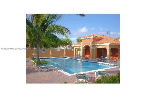 Снять в аренду квартиру в Дорал, Флорида 3 спальни, 112.41м2, № 1984224 - фото 14