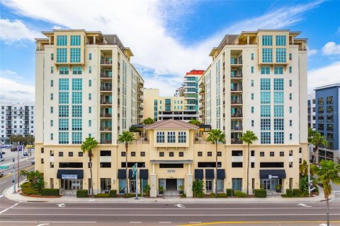 Copropriété à vendre à Tampa, Floride: 2 chambres, 147.71 m2 № 1659848 - photo 1