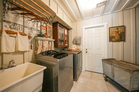 House in Arcadia, Florida 4 bedrooms, 252.51 sq.m. № 1613758 - photo 23