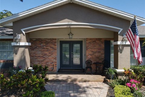 Casa en venta en Orlando, Florida, 4 dormitorios, 356.37 m2 № 1721831 - foto 2