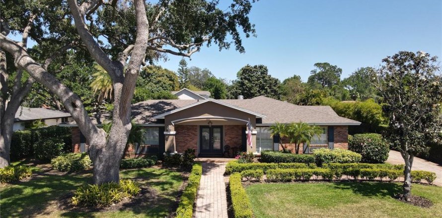 Casa en Orlando, Florida 4 dormitorios, 356.37 m2 № 1721831