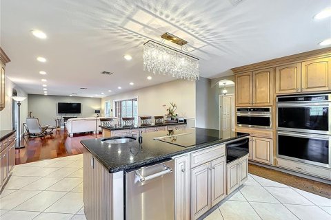 Casa en venta en Orlando, Florida, 4 dormitorios, 356.37 m2 № 1721831 - foto 13