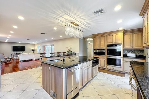 Casa en venta en Orlando, Florida, 4 dormitorios, 356.37 m2 № 1721831 - foto 14