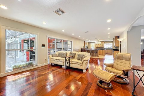Casa en venta en Orlando, Florida, 4 dormitorios, 356.37 m2 № 1721831 - foto 7