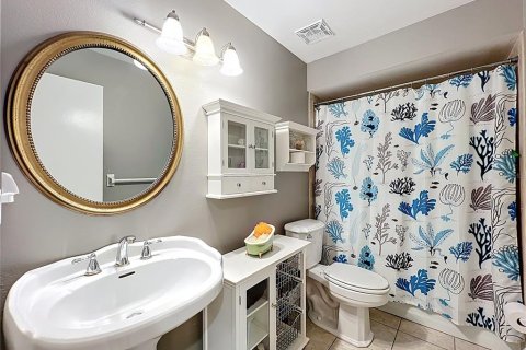 Casa en venta en Orlando, Florida, 4 dormitorios, 356.37 m2 № 1721831 - foto 25
