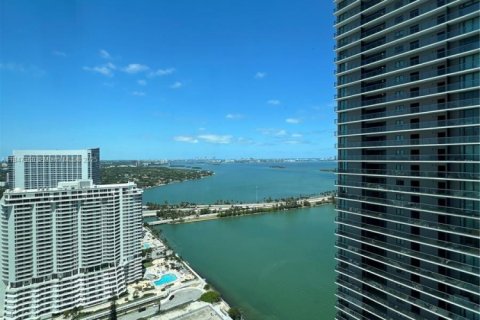 Condo in Miami, Florida, 1 bedroom  № 1845788 - photo 1