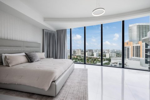 Condo in Sunny Isles Beach, Florida, 3 bedrooms  № 2081506 - photo 13