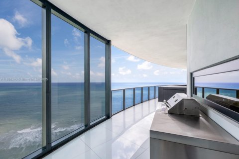 Condo in Sunny Isles Beach, Florida, 3 bedrooms  № 2081506 - photo 10