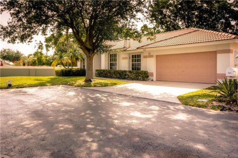 Casa en alquiler en Pompano Beach, Florida, 3 dormitorios, 144.18 m2 № 1151531 - foto 1