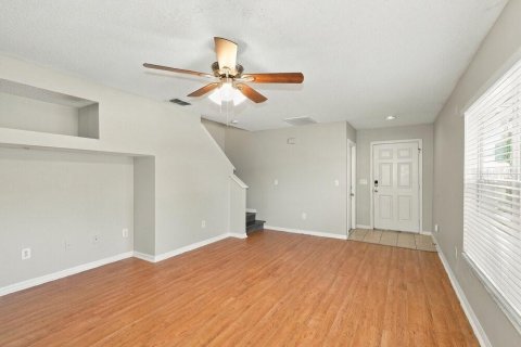 Villa ou maison à louer à Wesley Chapel, Floride: 4 chambres, 131.46 m2 № 2413580 - photo 6
